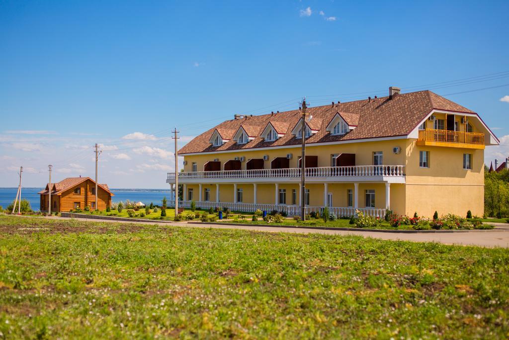 Khvalynskaya Zhemchuzhina Hotel Bagian luar foto